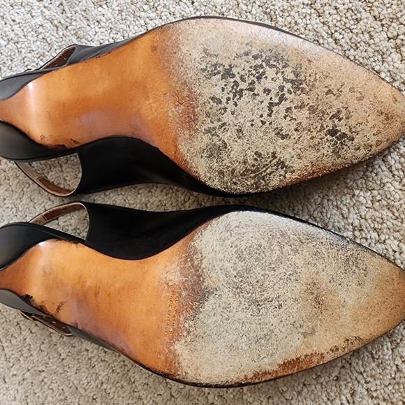 Elegant Amalfi Leather Black Slingback Heels Womens Size 10, Gold Buckle - Picture 5 of 7